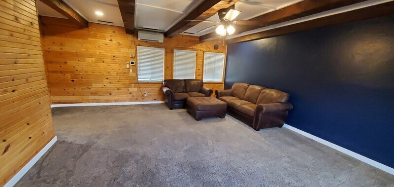 Building Photo - 10019 Ridge Pine Dr