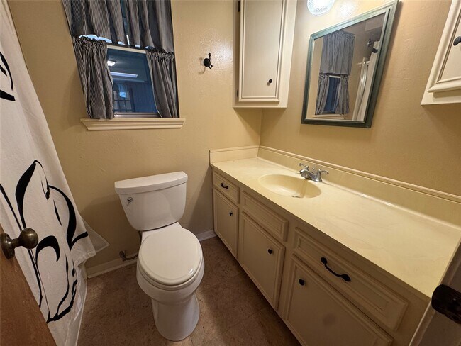 Building Photo - 22803 Trailwood Ln