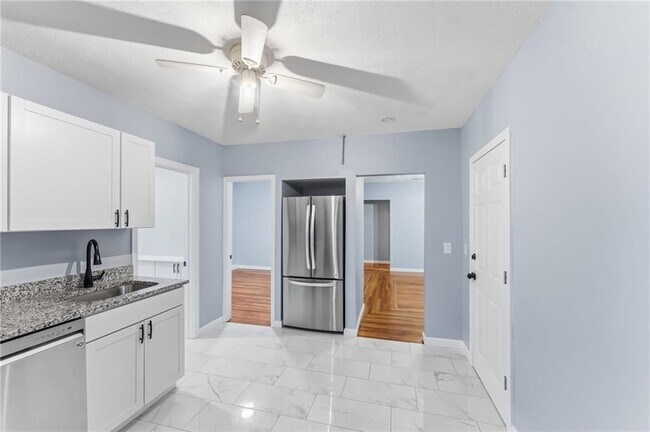 Building Photo - 108 Waterman Ave