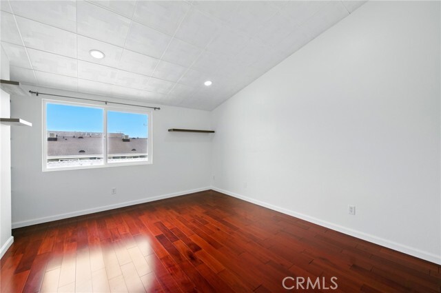 Building Photo - 1217 W 168th St