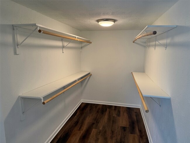 Building Photo - 7331 Burkridge Dr