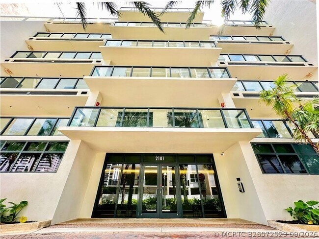 Building Photo - 2101 S Surf Rd