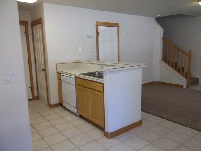 Building Photo - 1760 NE Lotus Dr