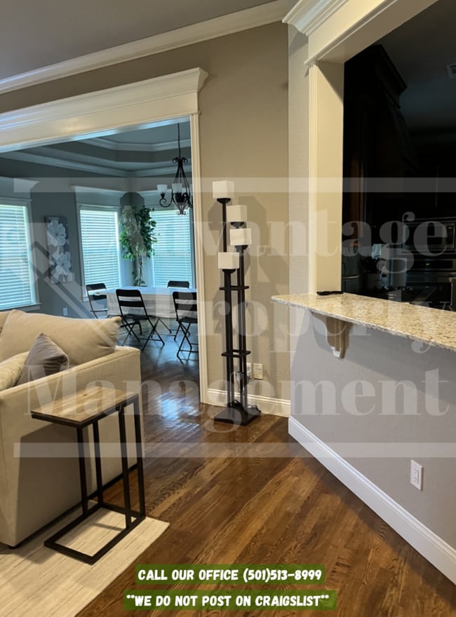 Building Photo - 6005 W W Dr