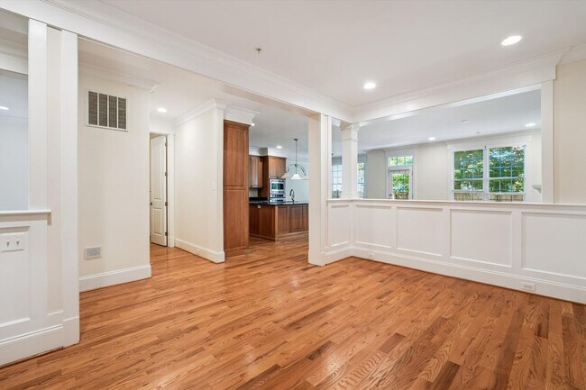 Building Photo - Incredible 4BR, 4.5BA Luxury Bethesda Home!!