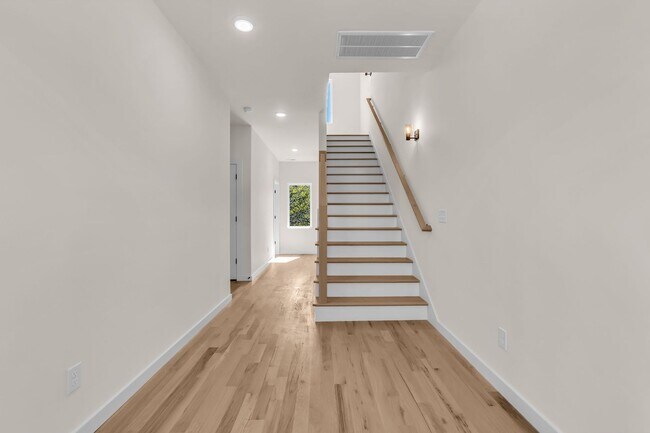 Building Photo - Amazing New Construction in North Nashville!