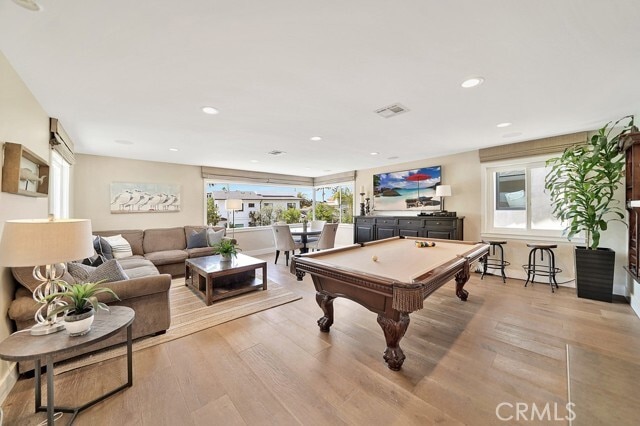 Building Photo - 314 W Avenida Valencia