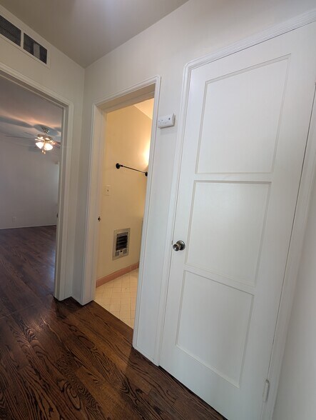 Building Photo - 7026 Flight Ave