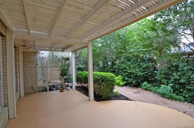 Building Photo - 15024 Galena Dr