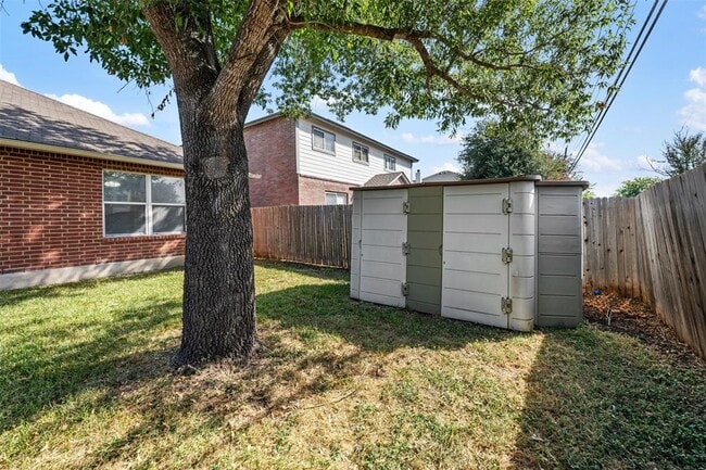 Building Photo - 1103 Deerhound Pl