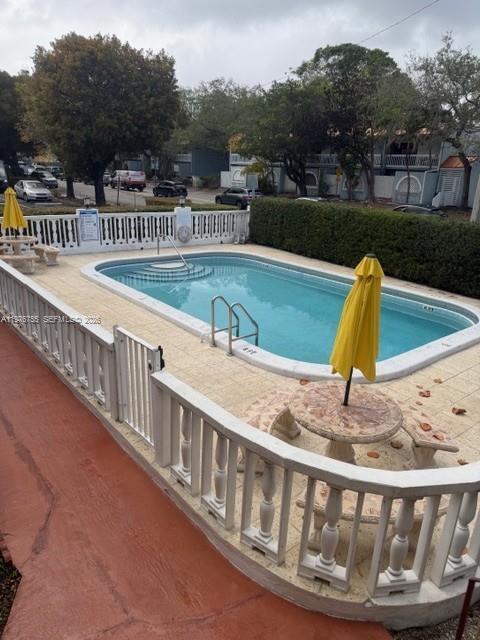 Building Photo - 520 NE 38th St