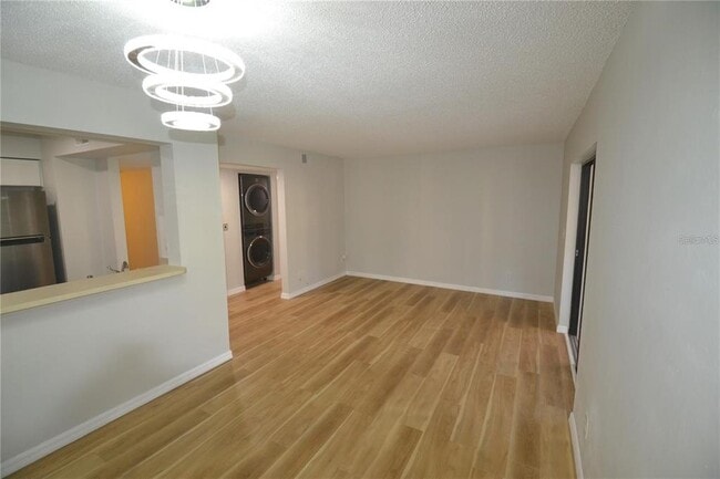 Building Photo - 3399 Mermoor Dr