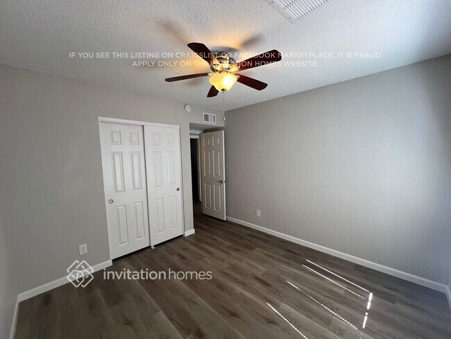 Building Photo - 1660 E Impala Ave