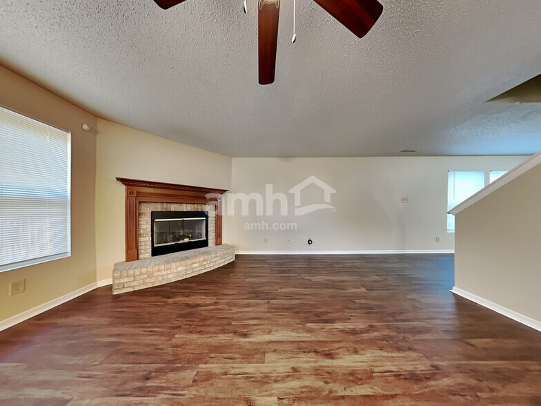 Building Photo - 1212 N Aberdeen Dr