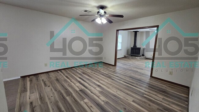 Building Photo - 3 Bed Rental in Norman