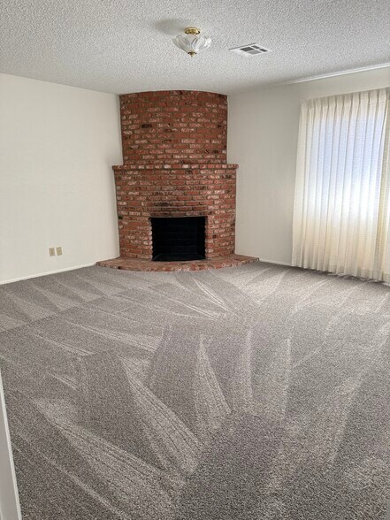 Building Photo - 5603 W Avenue M2