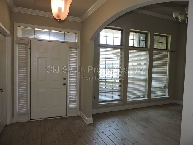 Building Photo - 4221 Essex Terrace Cir