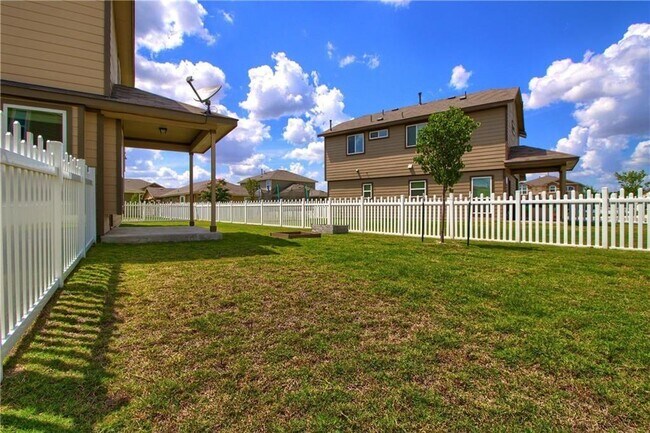 Building Photo - 2014 Barker House Cv