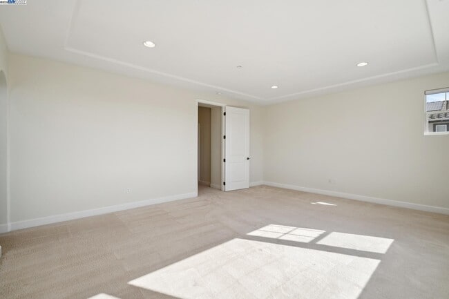 Building Photo - 454 Bengali Ct