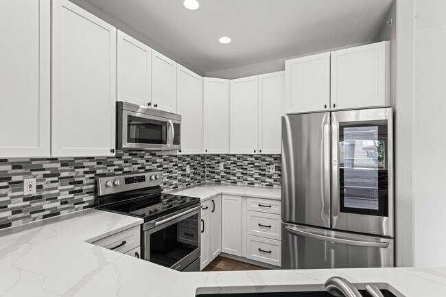 Building Photo - 7489 S Alkire St