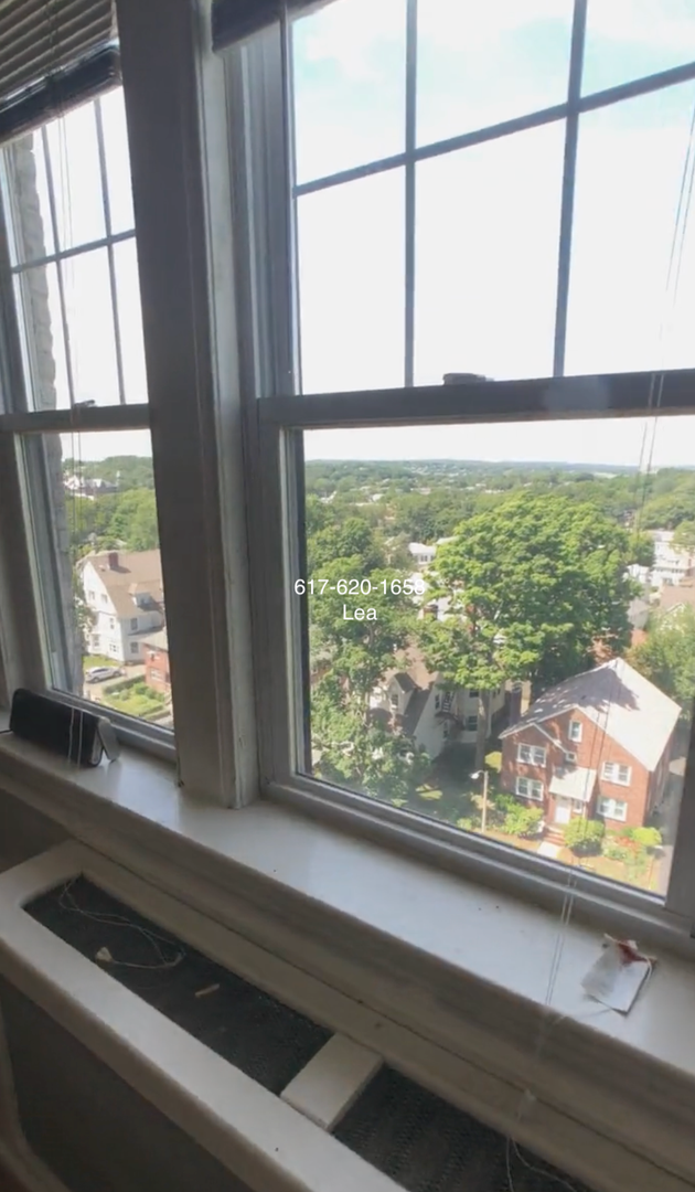 Building Photo - AUG Amazing 2b with city views! Prime loca...