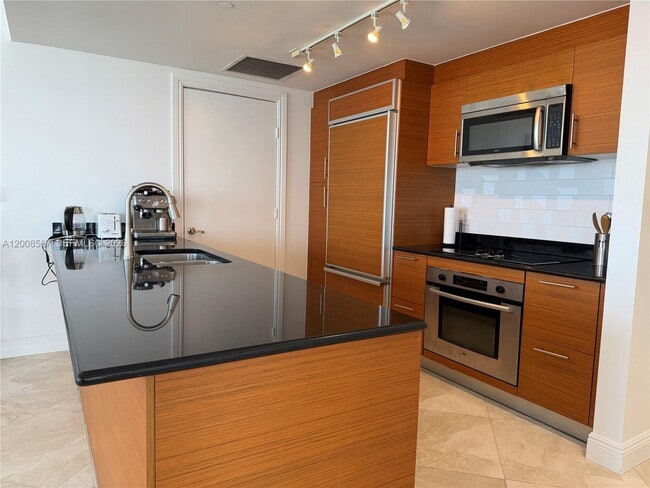 Building Photo - 50 Biscayne Blvd