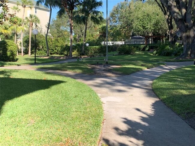 Building Photo - 1235 S Highland Ave