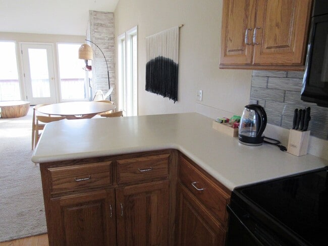 Building Photo - Top floor 2 bedroom condo in Camdenton