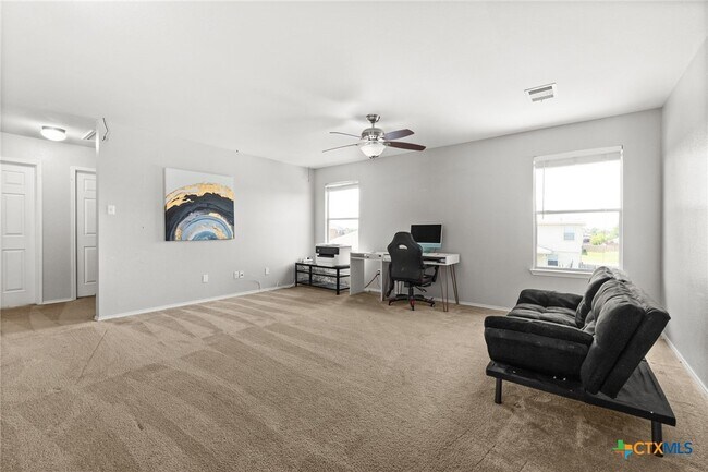 Building Photo - 504 E Little Dipper Dr