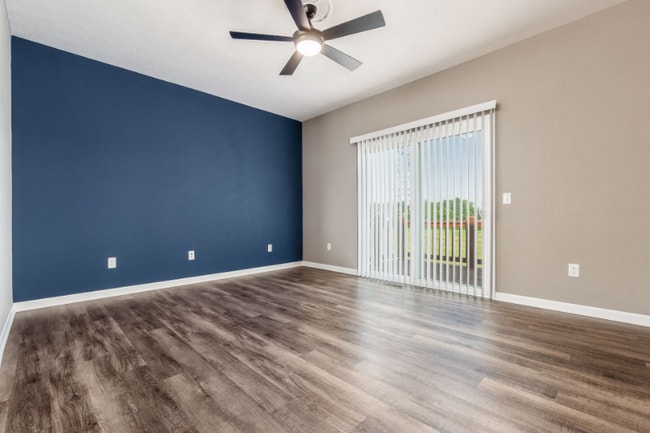 Building Photo - 280 Autumn Ridge Cir