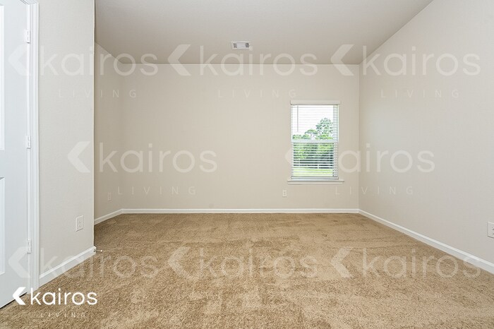 Building Photo - 7000 Pinehurst Way N