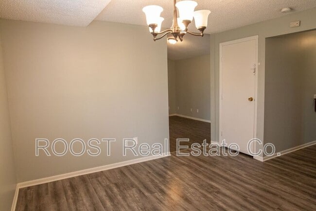 Building Photo - 942 Timothy Dr