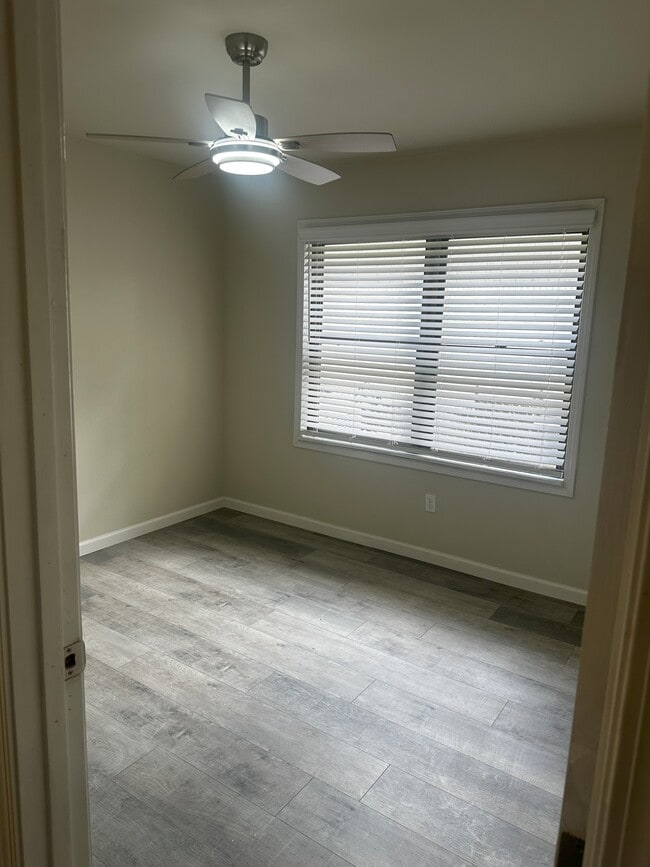 Building Photo - 11802 Leitrim Way