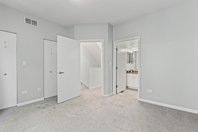 Building Photo - 954 N Crosby St