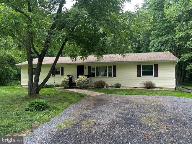 Building Photo - 421 Sawmill Ln