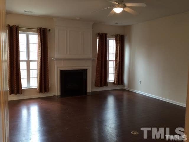 Building Photo - 300 Dyersville Dr