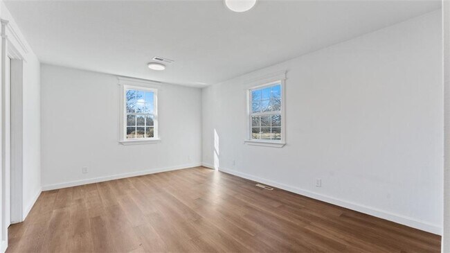 Building Photo - 5748 N Graham Rd