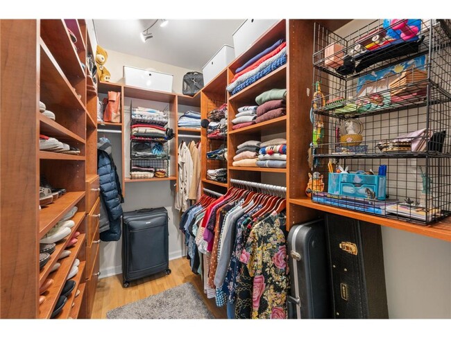 Building Photo - 1008 Portland Ave