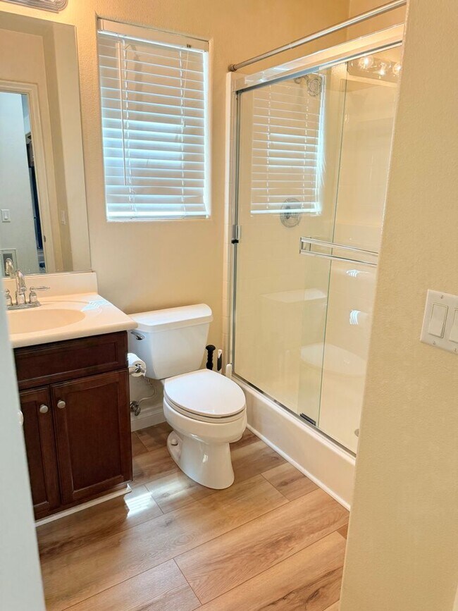 Building Photo - 4 Bed 3 Bath Home for rent in Murrieta