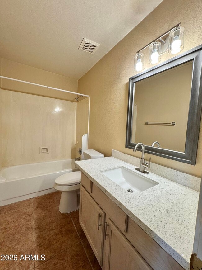 Building Photo - 1851 E Countrywalk Ln