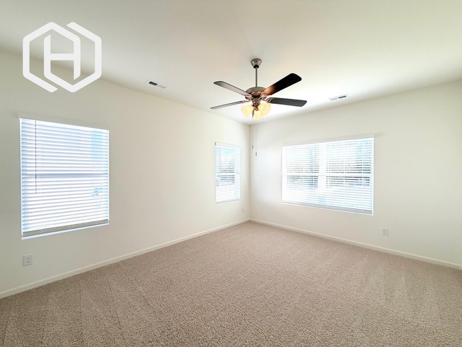 Building Photo - 2068 Gadwall Dr