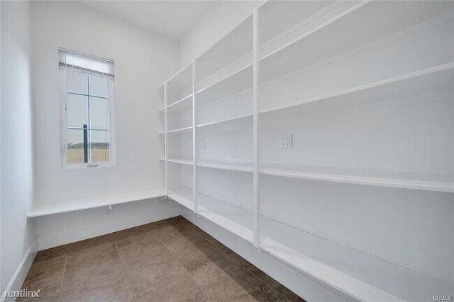 Building Photo - 4 br, 4.5 bath House - 234 Oceano