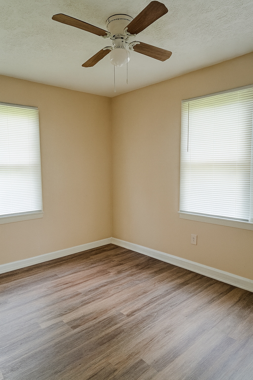 Building Photo - 2865 Walmar Dr