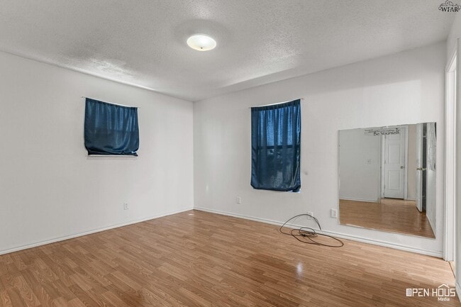 Building Photo - 515 N Texas St