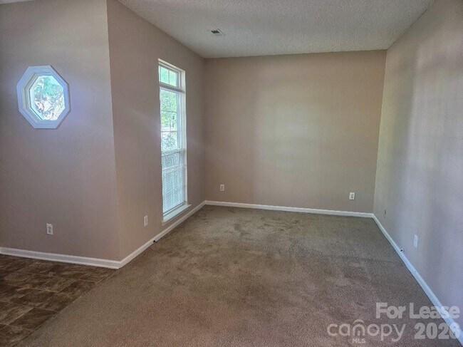 Building Photo - 5325 Timbertop Ln