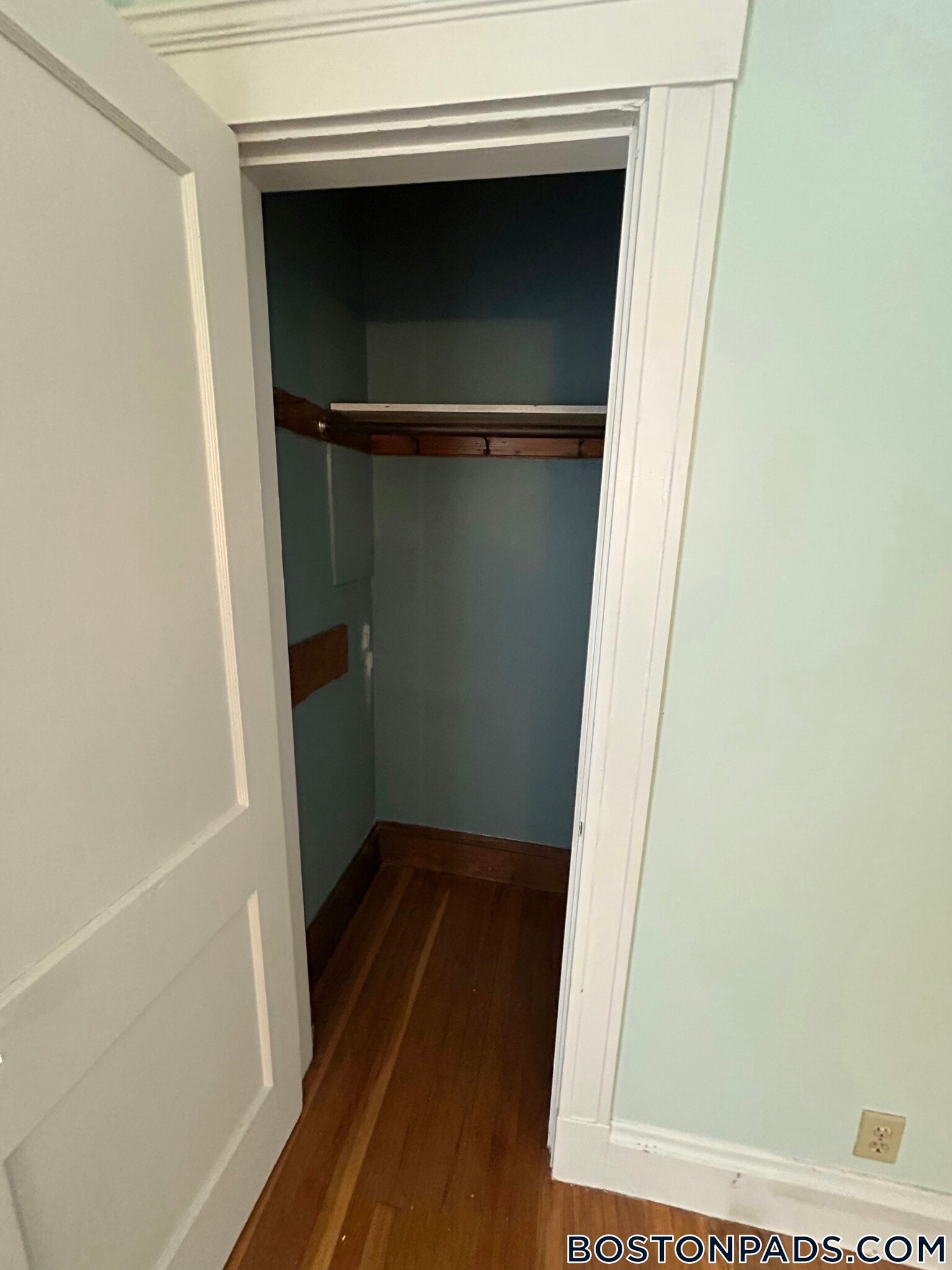 Building Photo - 30 Lawrence St