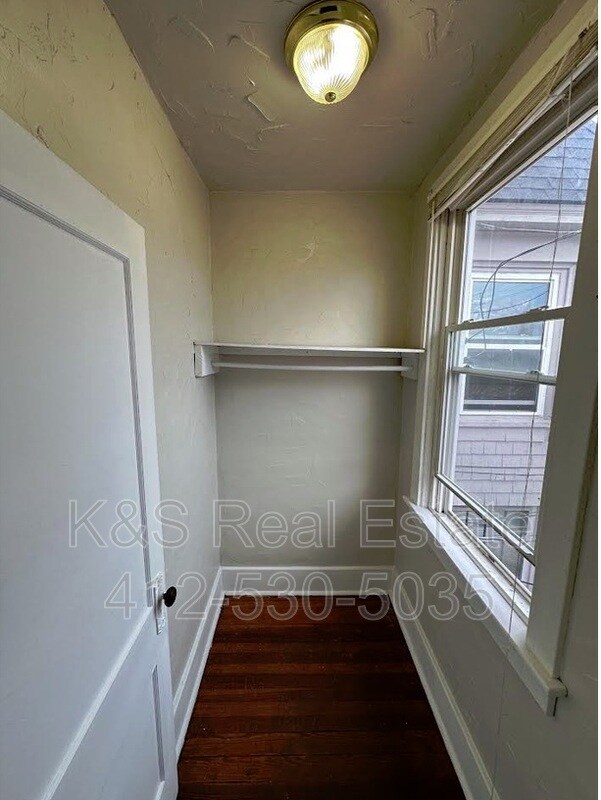 Building Photo - 1212 Holmes St