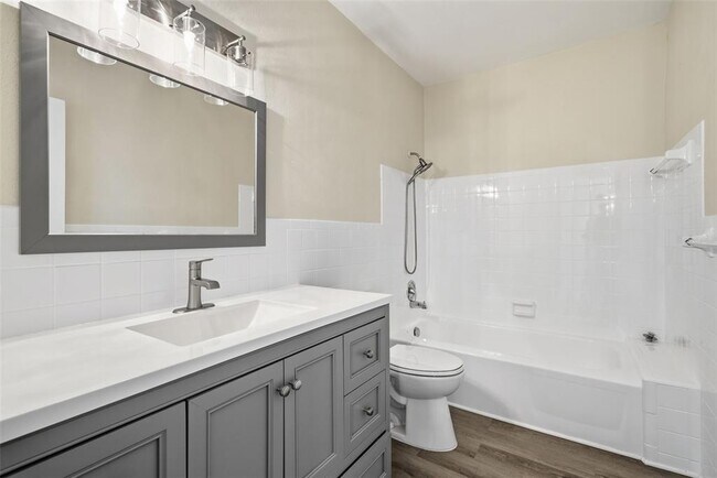 Building Photo - 2434 Australia Way E