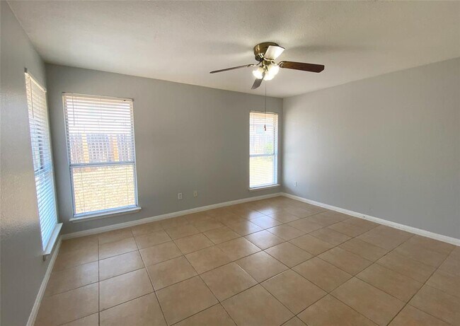 Building Photo - 2308 Wright Cir