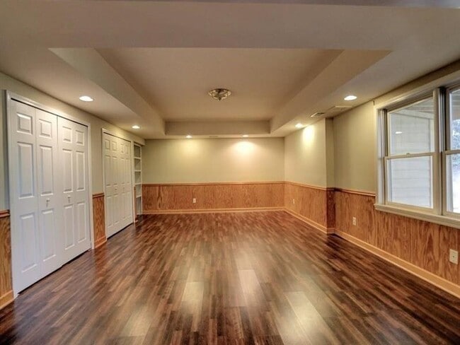 Building Photo - 515 Mellbrook Ln